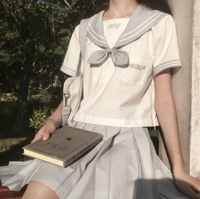 沉睡百年，诡物哭着喊神